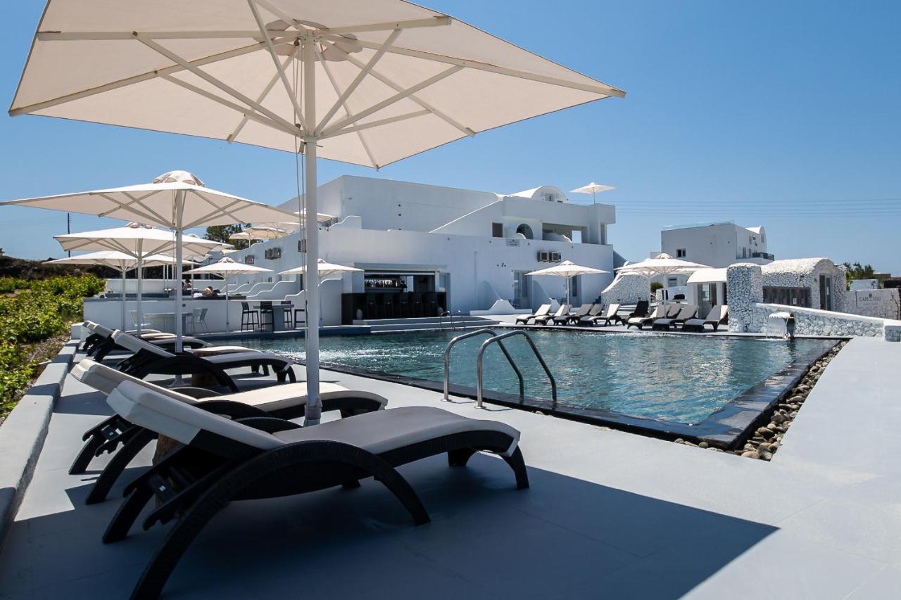 Serenita Luxury Suites Akrotírion Екстериор снимка