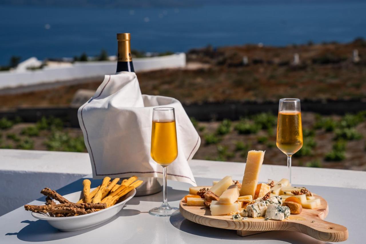 Serenita Luxury Suites Akrotírion Екстериор снимка