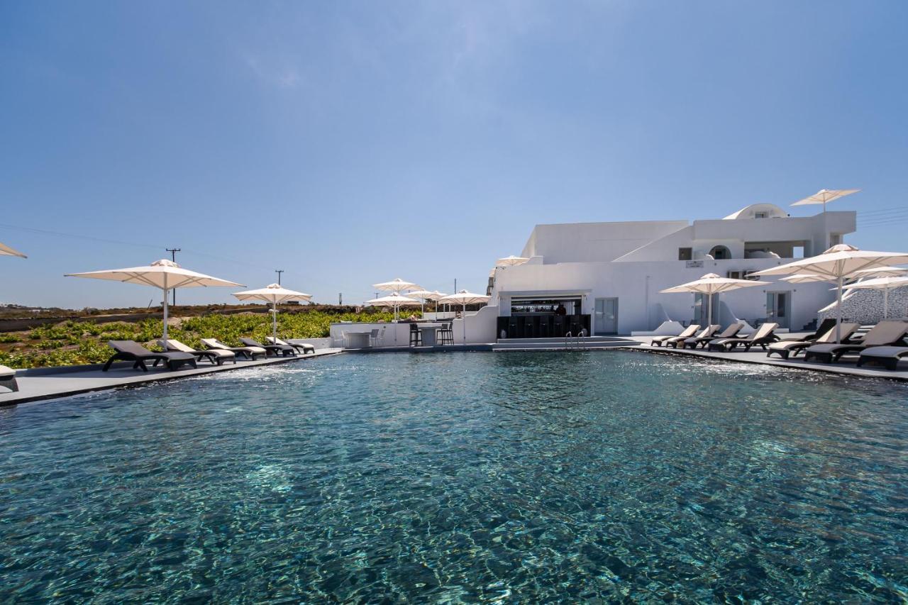 Serenita Luxury Suites Akrotírion Екстериор снимка