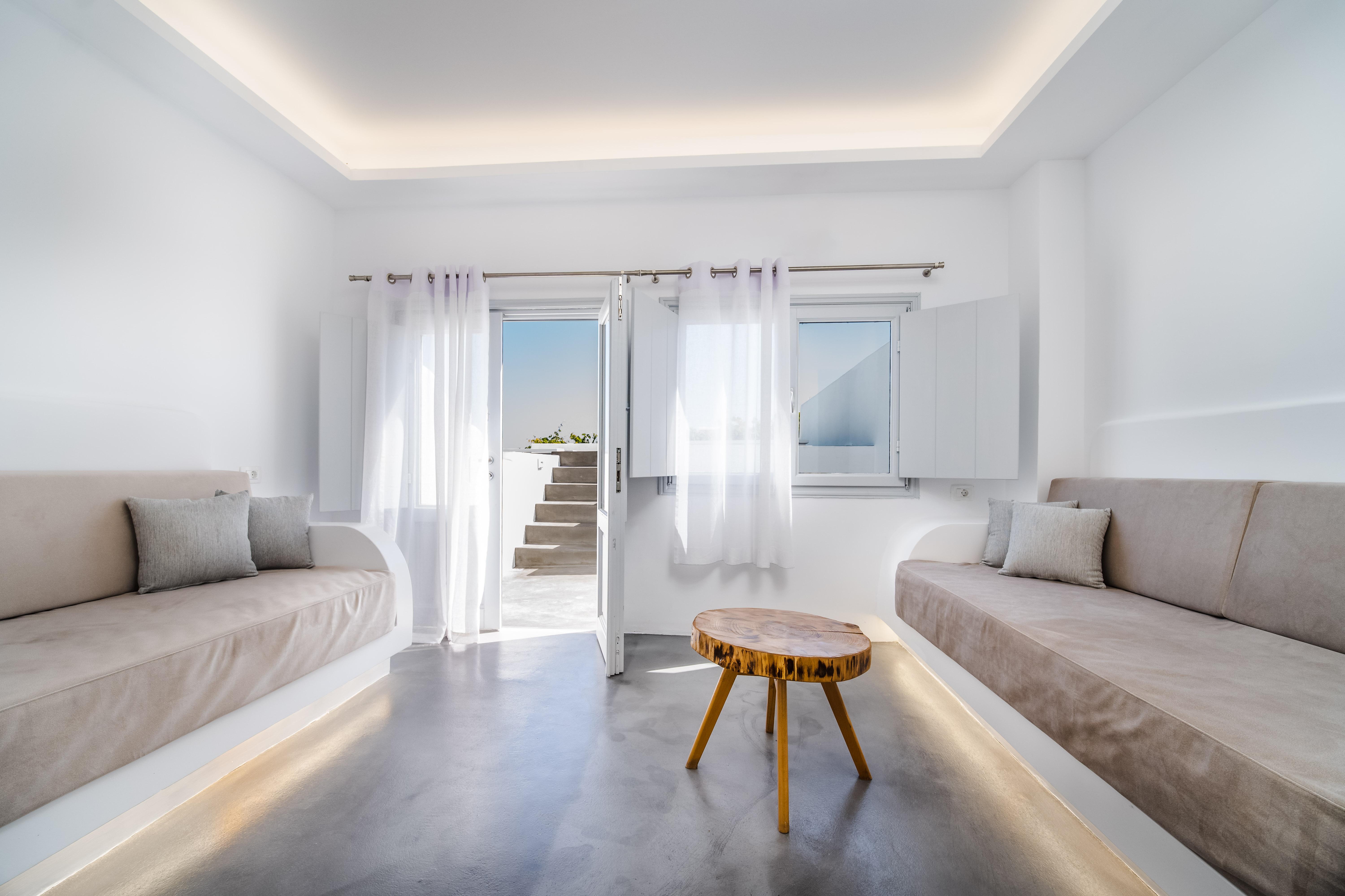 Serenita Luxury Suites Akrotírion Екстериор снимка
