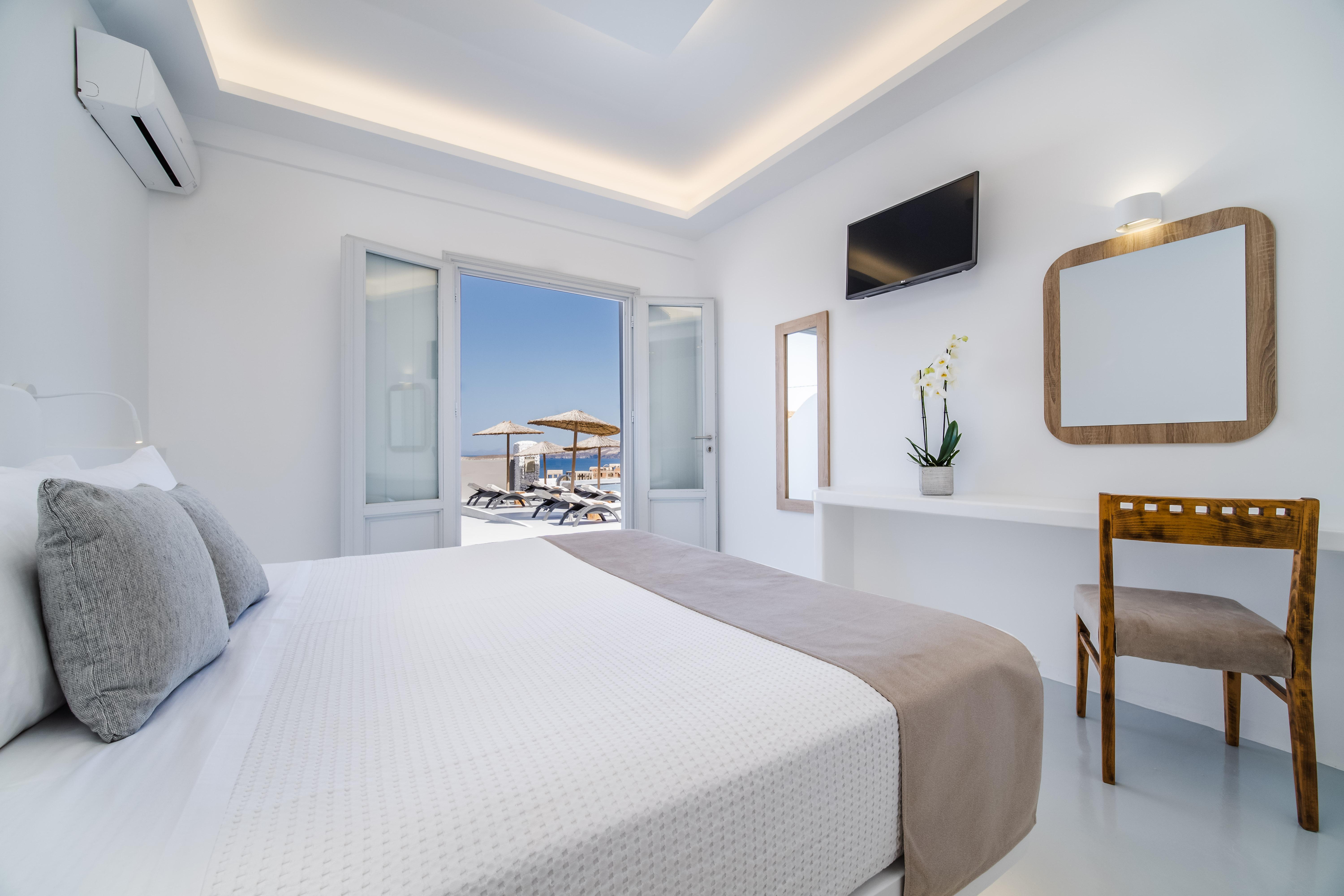 Serenita Luxury Suites Akrotírion Екстериор снимка