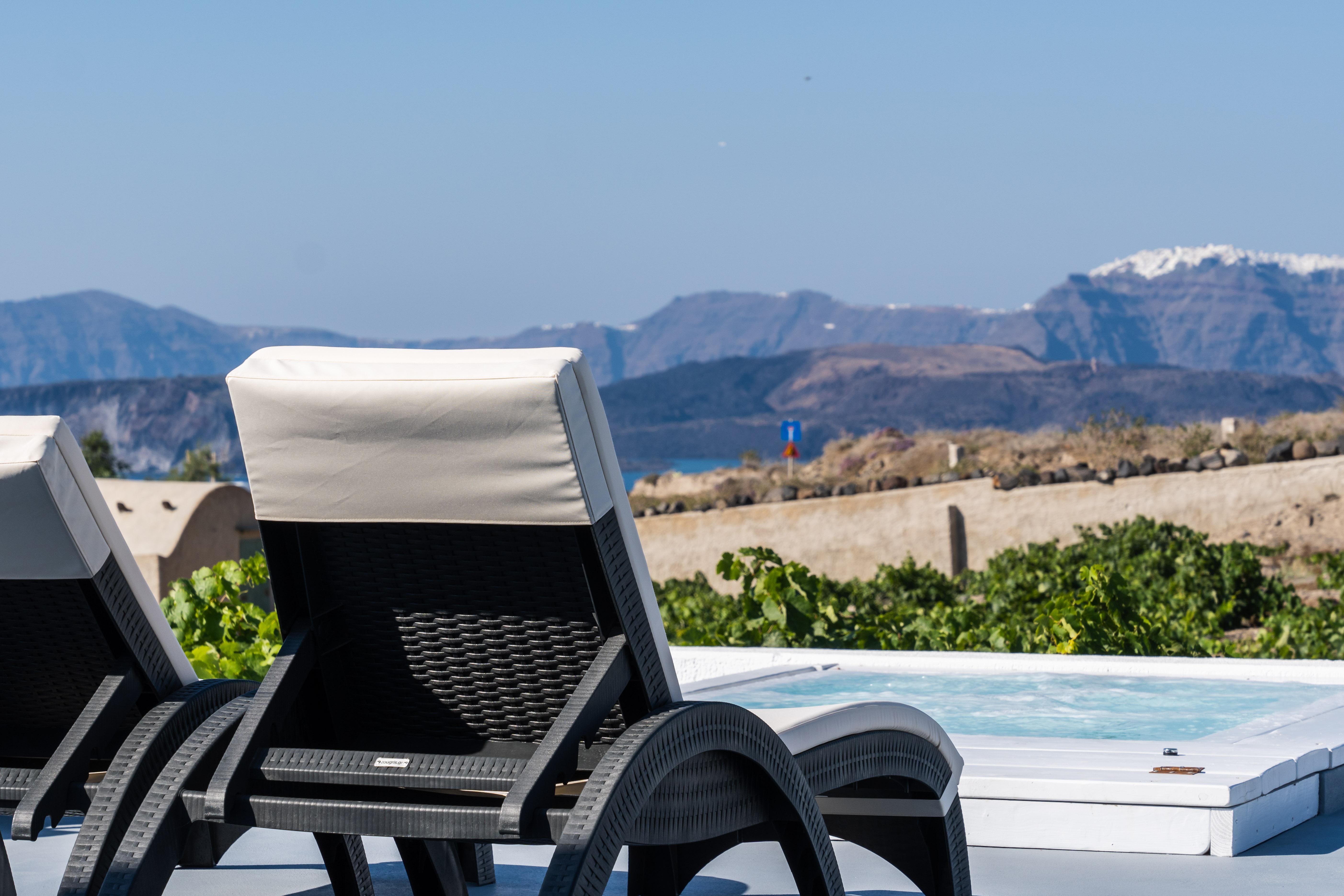 Serenita Luxury Suites Akrotírion Екстериор снимка