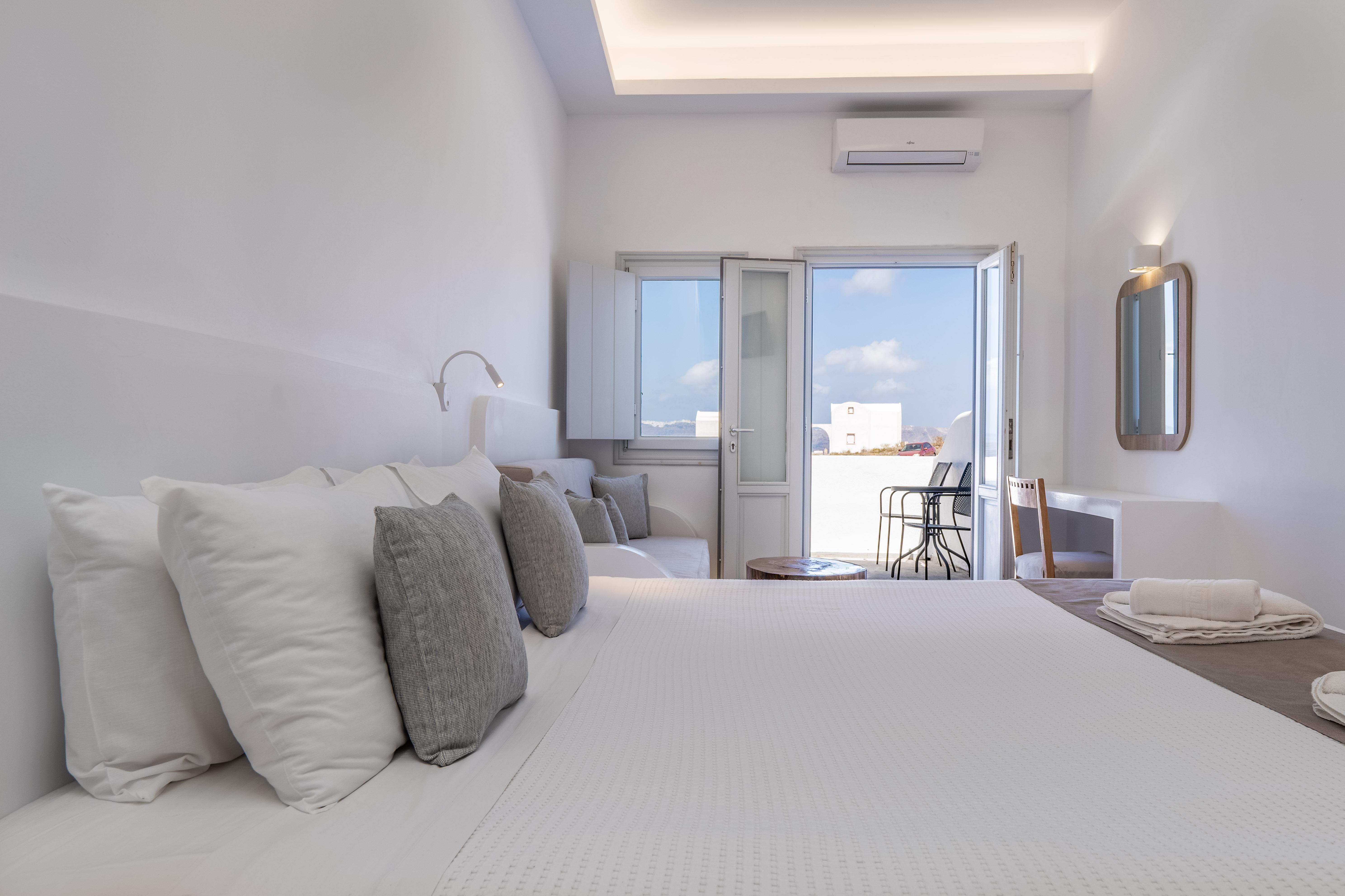 Serenita Luxury Suites Akrotírion Екстериор снимка