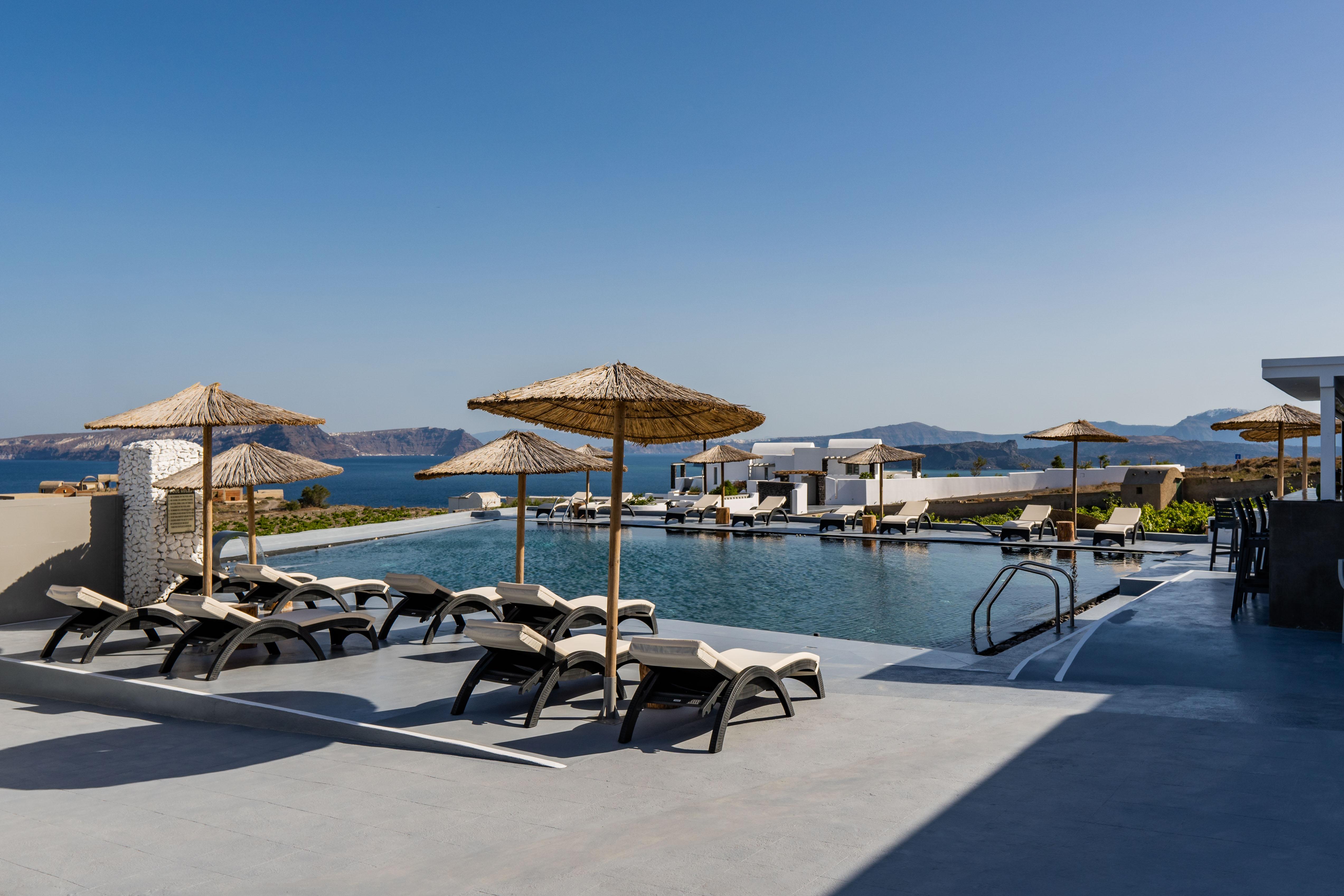Serenita Luxury Suites Akrotírion Екстериор снимка