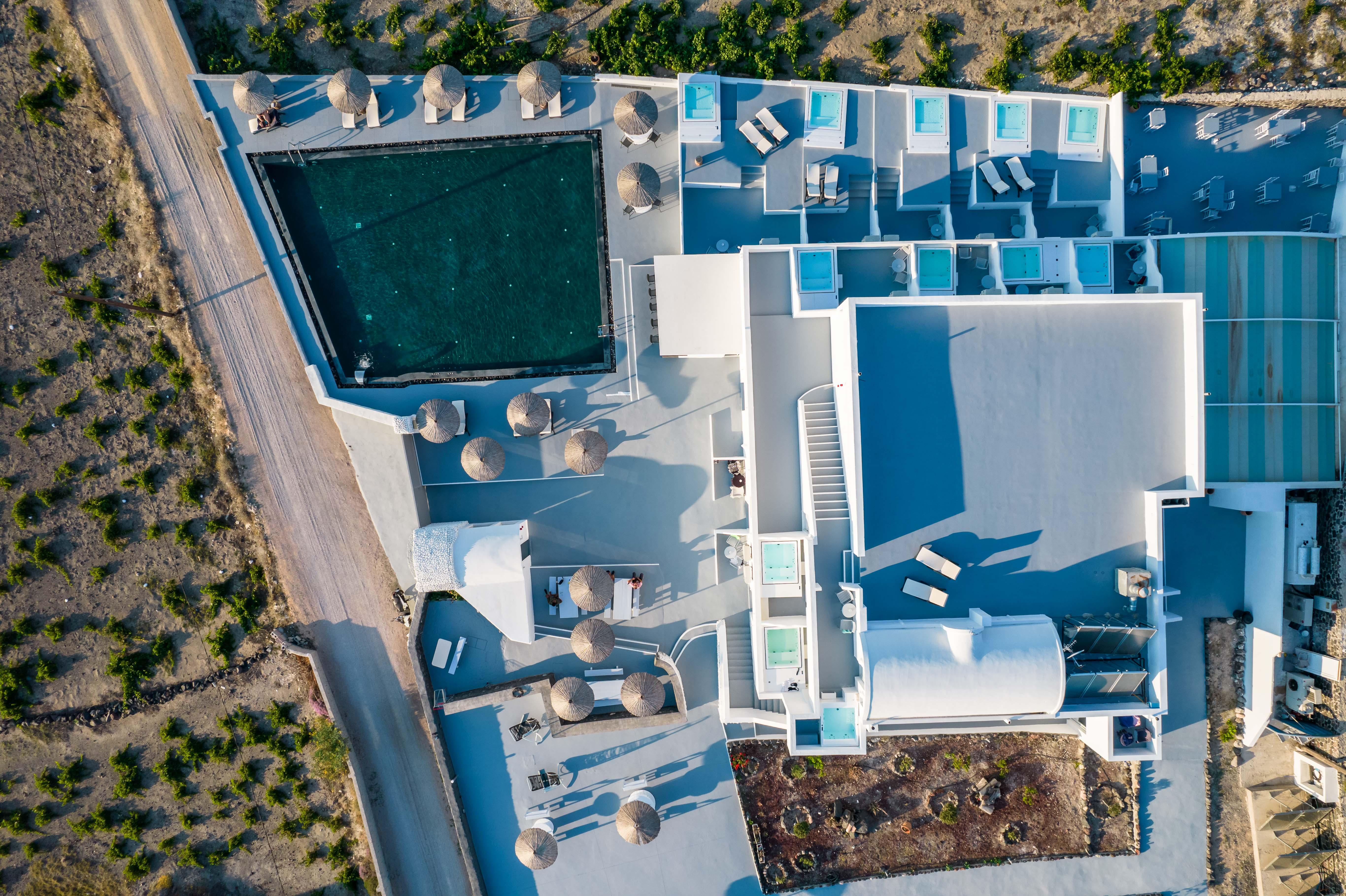 Serenita Luxury Suites Akrotírion Екстериор снимка