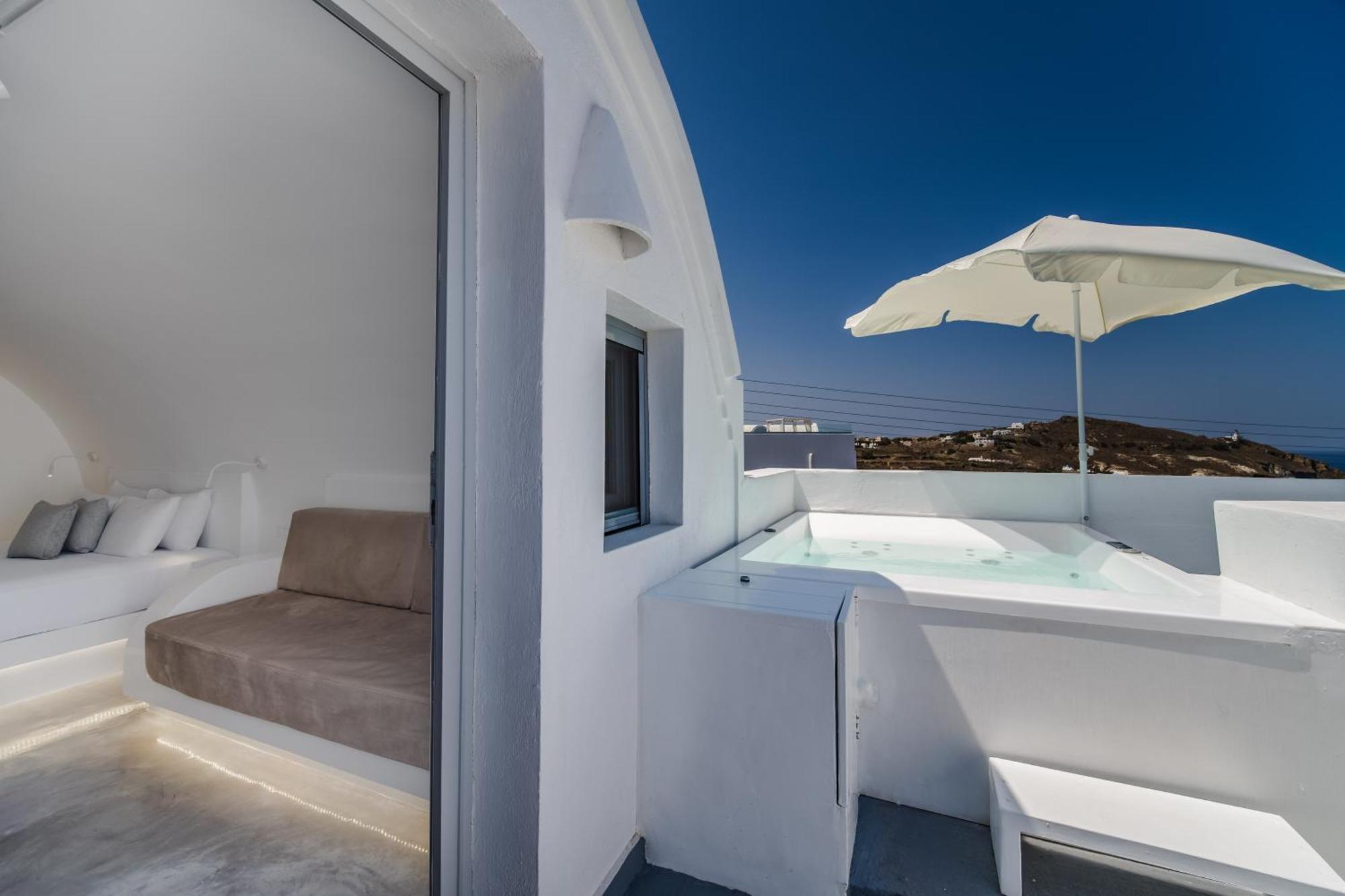 Serenita Luxury Suites Akrotírion Екстериор снимка