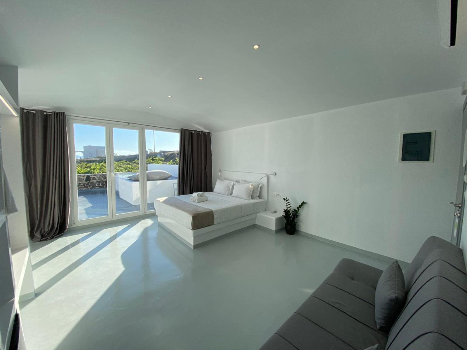 Serenita Luxury Suites Akrotírion Екстериор снимка
